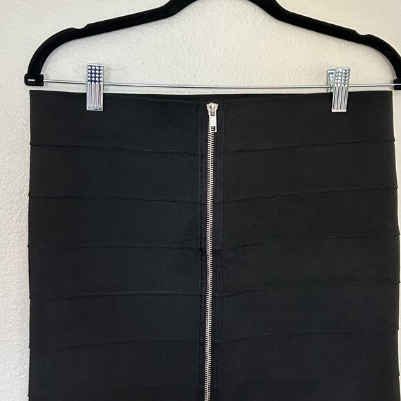 Heartsoul super short  black stretch skirt  30% latex 70%   polyester   Size L - Picture 4 of 7